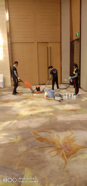 南京青年酒店地毯清洗