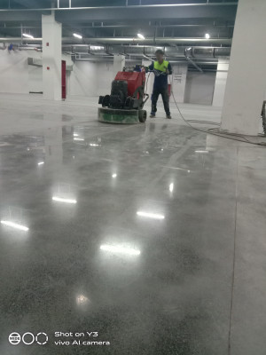 南京伊洁特斯公司完成海协大厦车库 固化地坪 环氧地坪 车位划线 交通设施项目