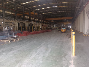LG江宁工厂混凝土打磨 地坪固化 环氧树脂打磨 地面划线由南京伊洁特斯公司完成