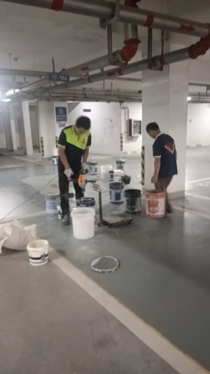 奥体物业丹枫园小区地面环氧地坪 地面维修 地坪固化 地面划线由南京伊洁特斯公司完成