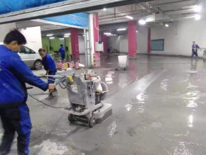 南京市中西医结合医院车库固化 地面养护 地坪固化 地面划线 环氧地坪由南京伊洁特斯完成