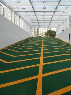 保利地产防滑坡道 自行车防滑坡道项目由南京伊洁特斯环境科技有限公司完成施工